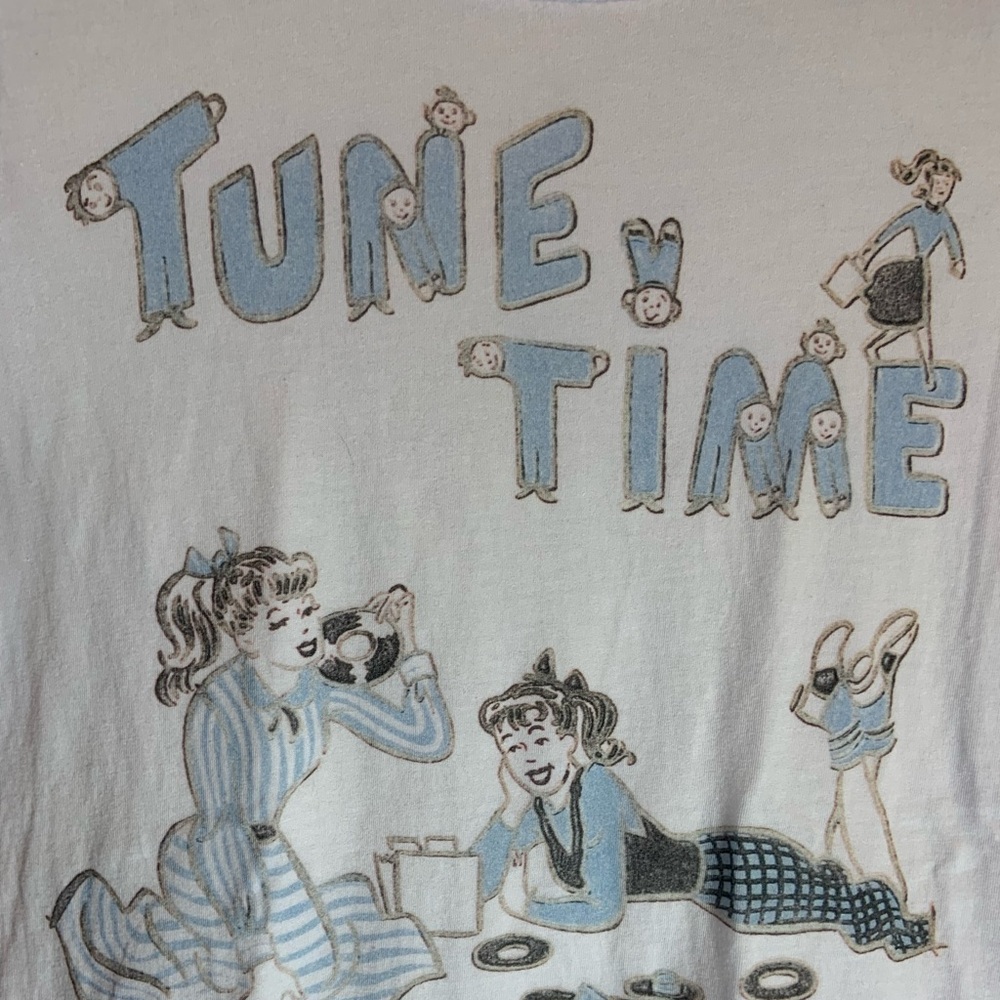 Tune Tune Ladies Large White Graphic Preowned T-Shirt